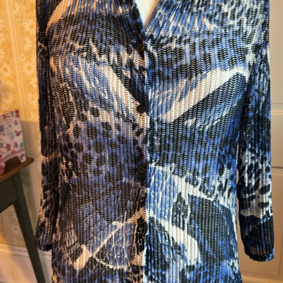 💄Chicos Traveler Collection button down Cardigan Size 2 💄 - Picture 6 of 9